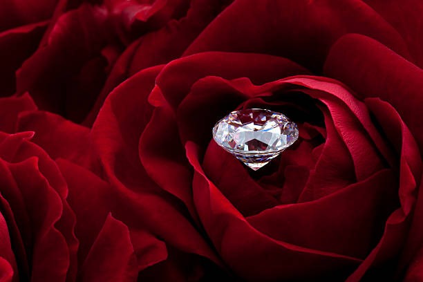 Why Diamonds Are the Ultimate Symbol of Love This Valentine’s Day