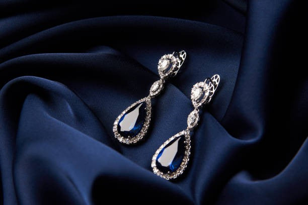 Which Types of Diamond Jewelry Are Most Popular Among Women Today?