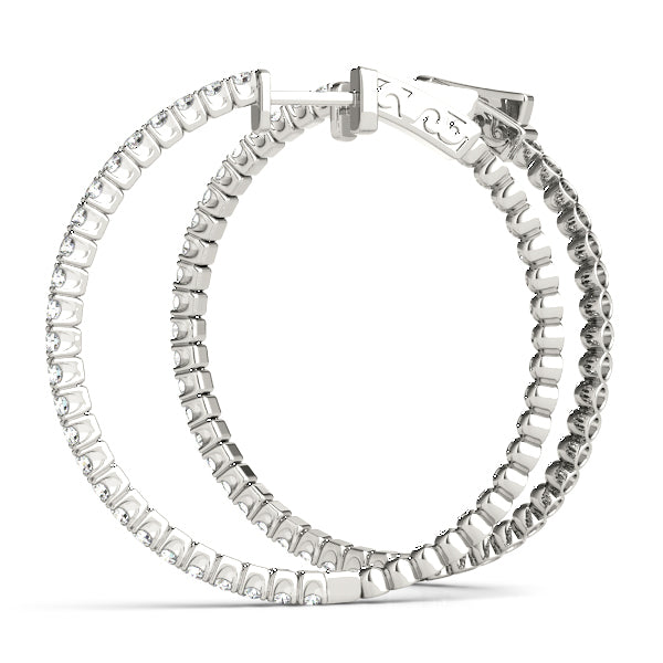 18K White Gold Multi-Diamond Fashion Ring